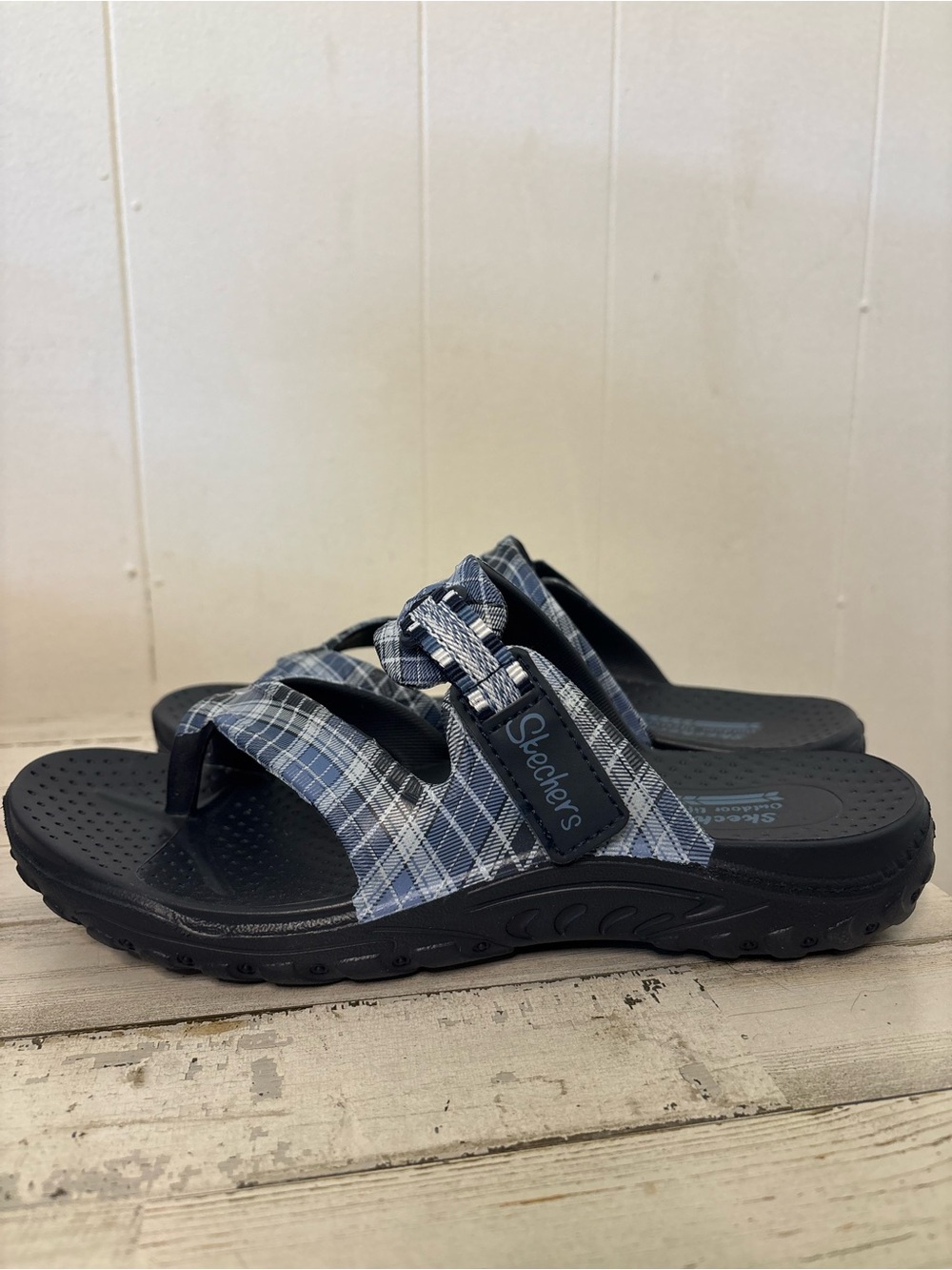 NWOT Skechers Foamies EVA Navy Plaid Water-Resistant Sandals Women’s Size 8 - Picture 3 of 8